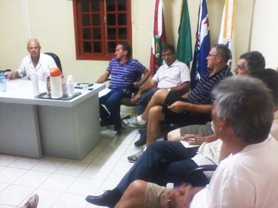 PMDB se reúne com PP e PSD para discutir coligação para eleições de 2012